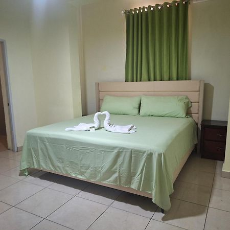 Hotel Enrique I Gazcue, Bed And Breakfast Santo Domingo Bagian luar foto