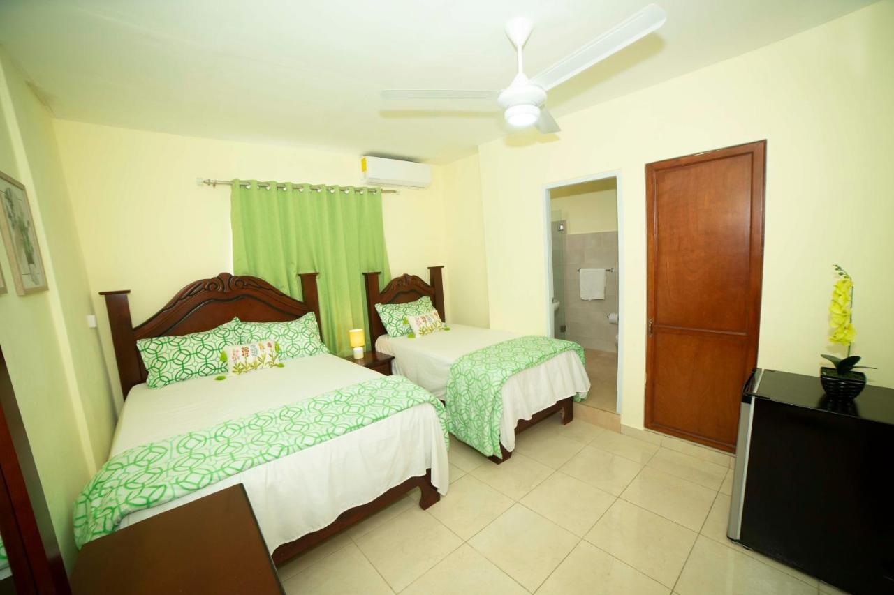 Hotel Enrique I Gazcue, Bed And Breakfast Santo Domingo Bagian luar foto