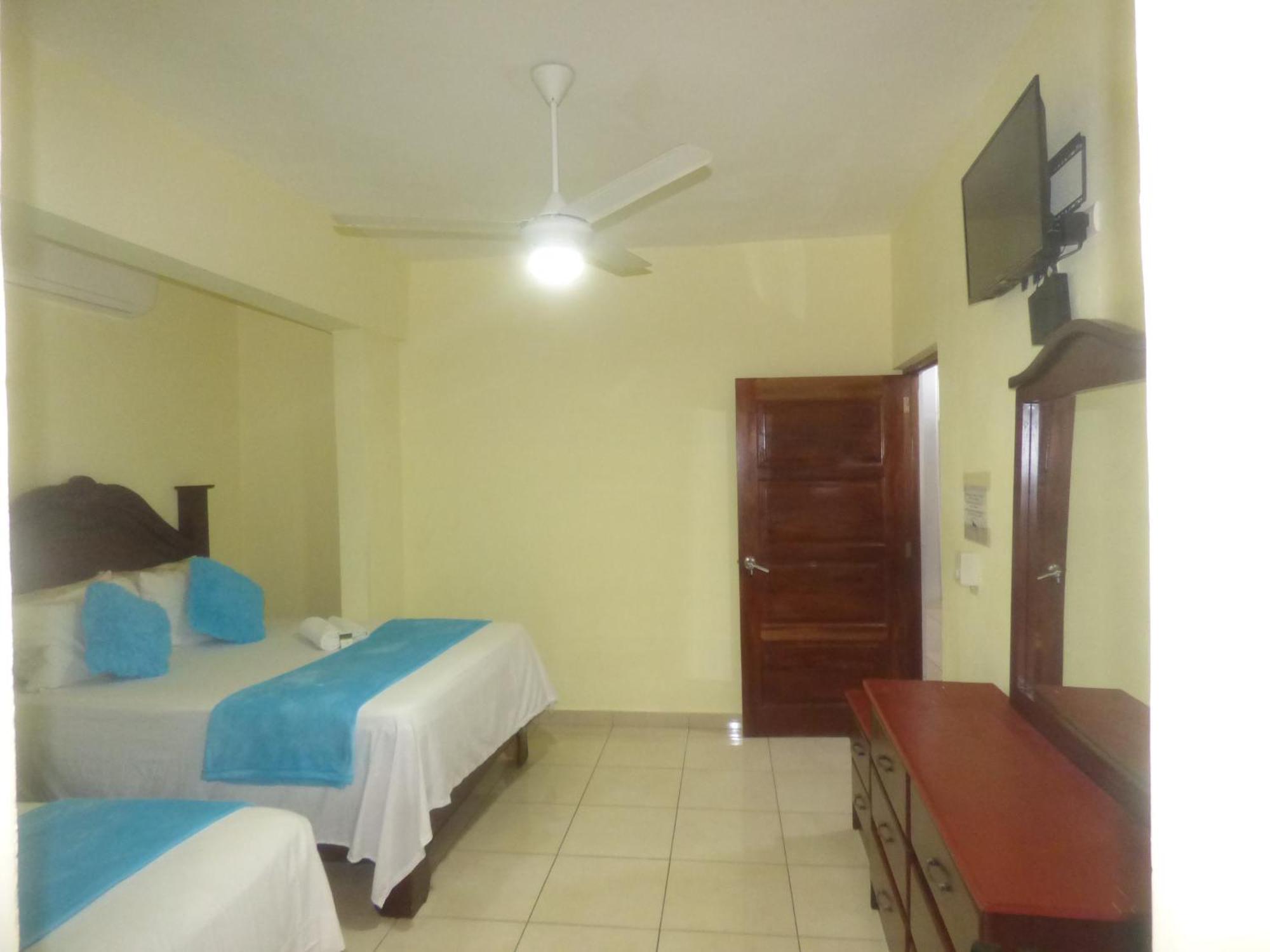 Hotel Enrique I Gazcue, Bed And Breakfast Santo Domingo Bagian luar foto