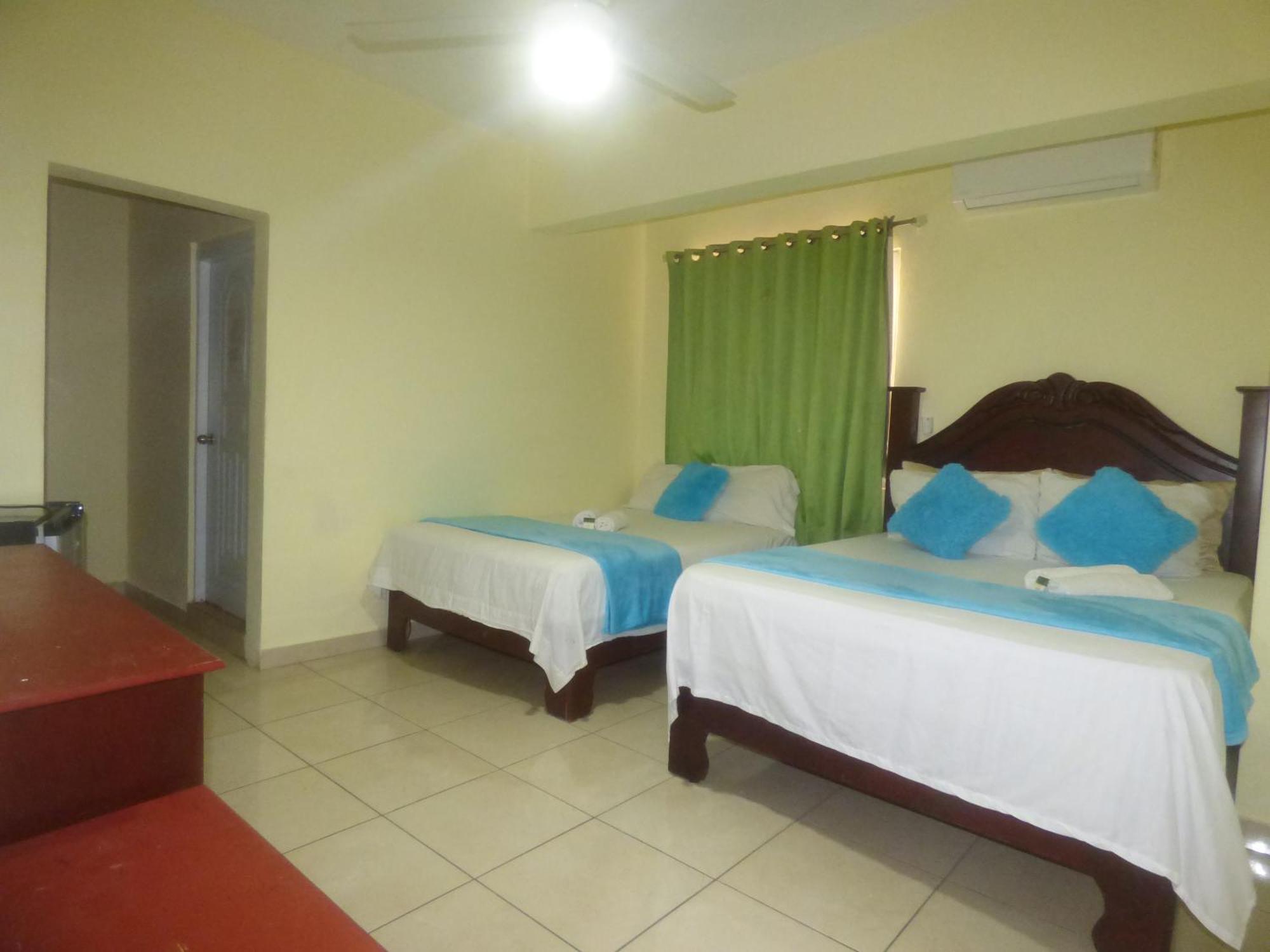 Hotel Enrique I Gazcue, Bed And Breakfast Santo Domingo Bagian luar foto