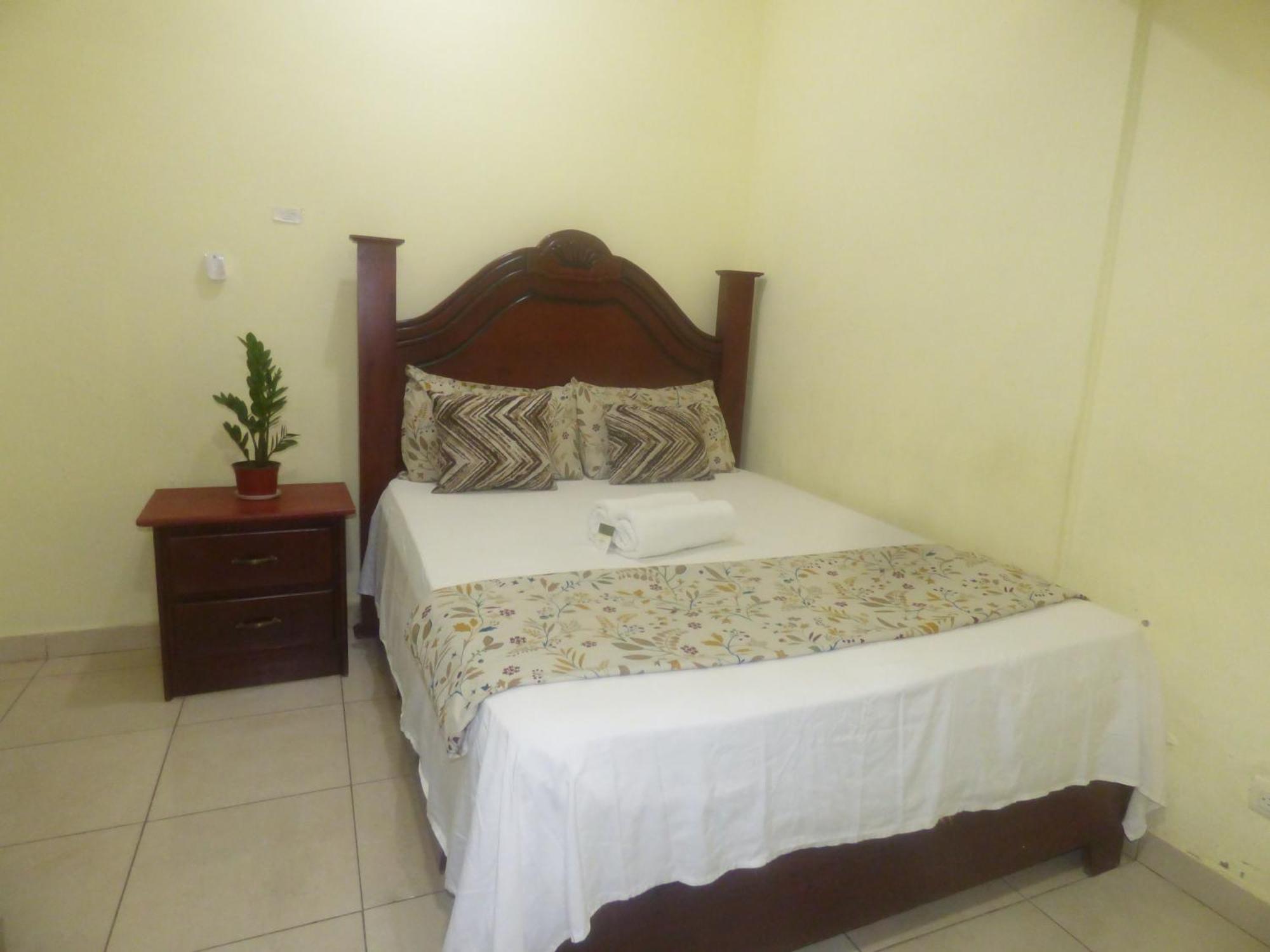 Hotel Enrique I Gazcue, Bed And Breakfast Santo Domingo Bagian luar foto