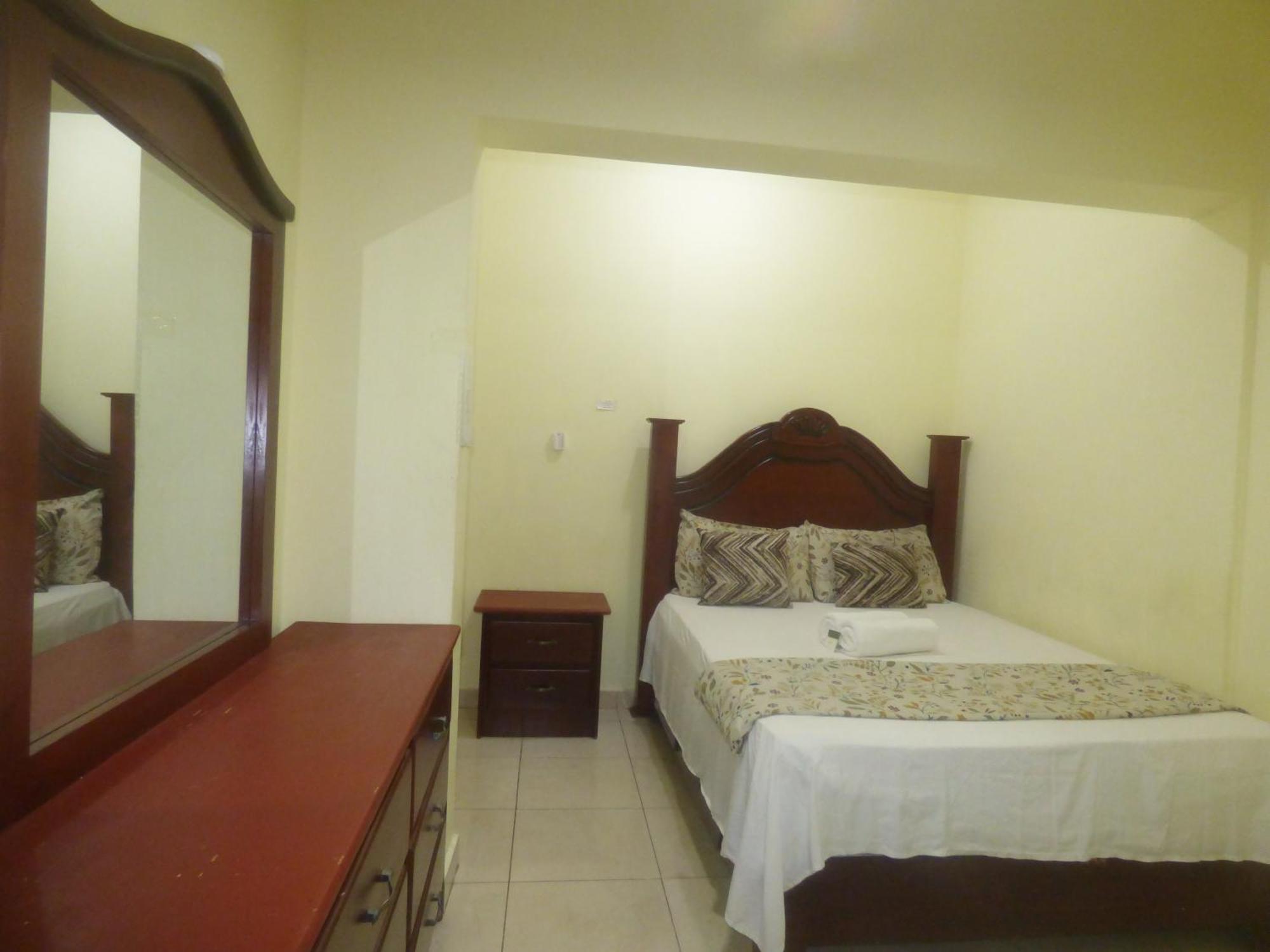 Hotel Enrique I Gazcue, Bed And Breakfast Santo Domingo Bagian luar foto