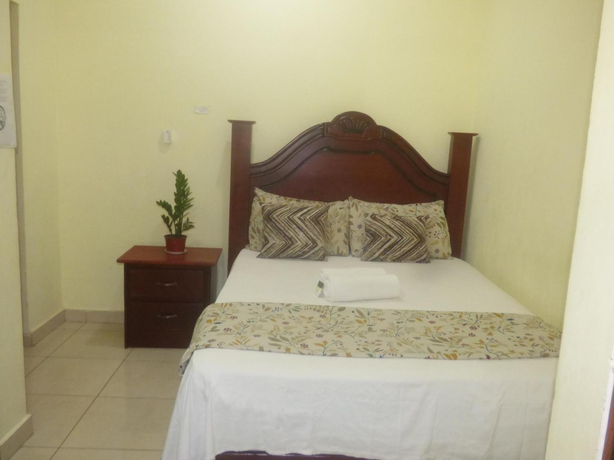 Hotel Enrique I Gazcue, Bed And Breakfast Santo Domingo Bagian luar foto