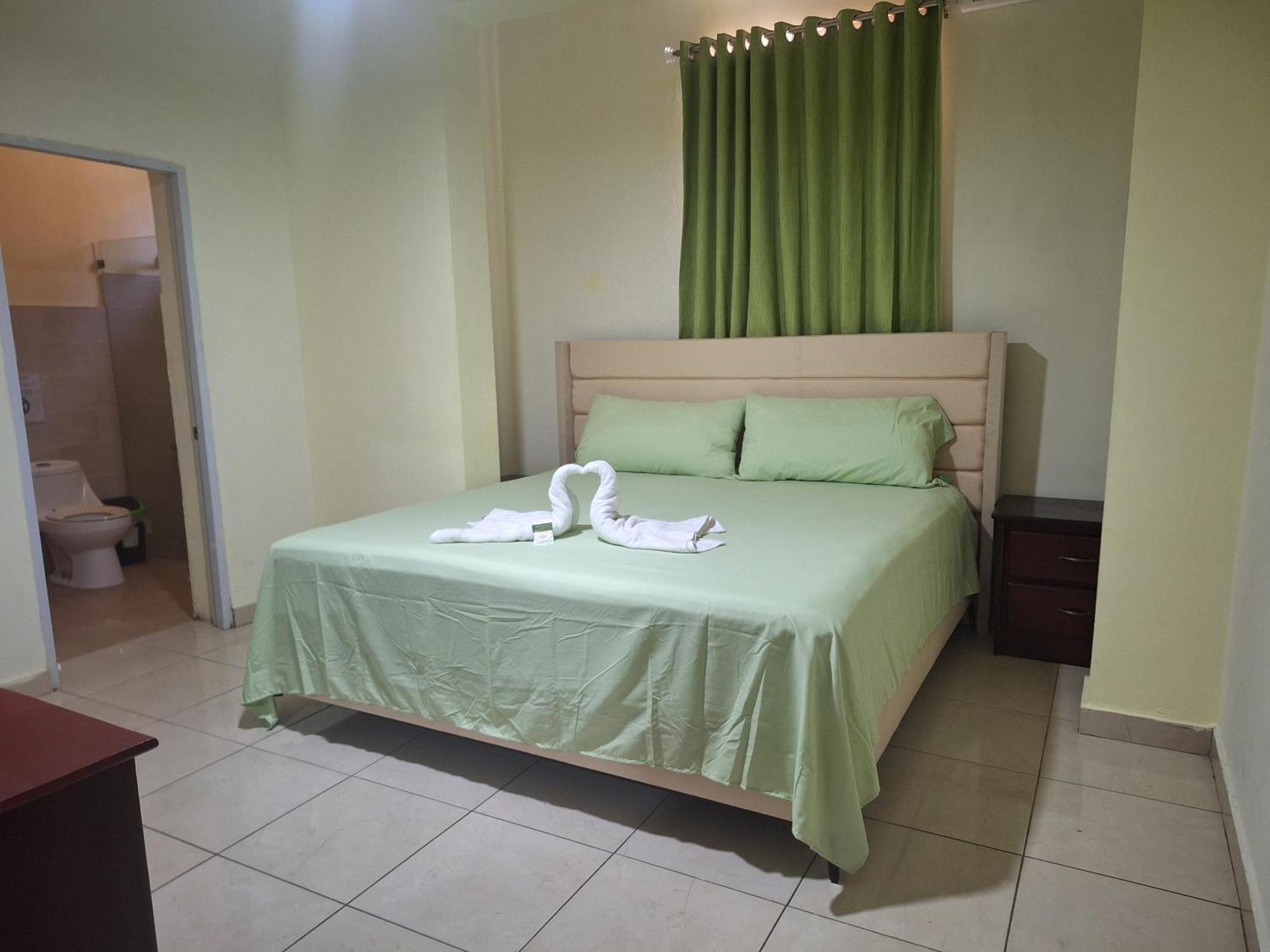 Hotel Enrique I Gazcue, Bed And Breakfast Santo Domingo Bagian luar foto