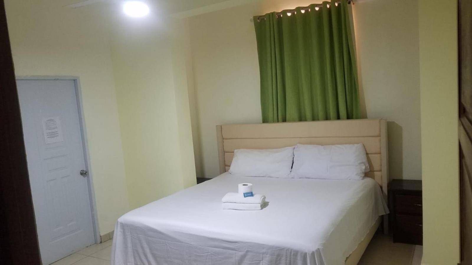 Hotel Enrique I Gazcue, Bed And Breakfast Santo Domingo Bagian luar foto